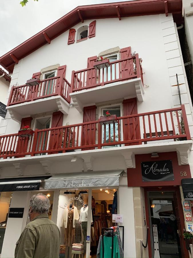 Hotel Les Almadies - Coeur De Ville Saint-Jean-de-Luz Luaran gambar